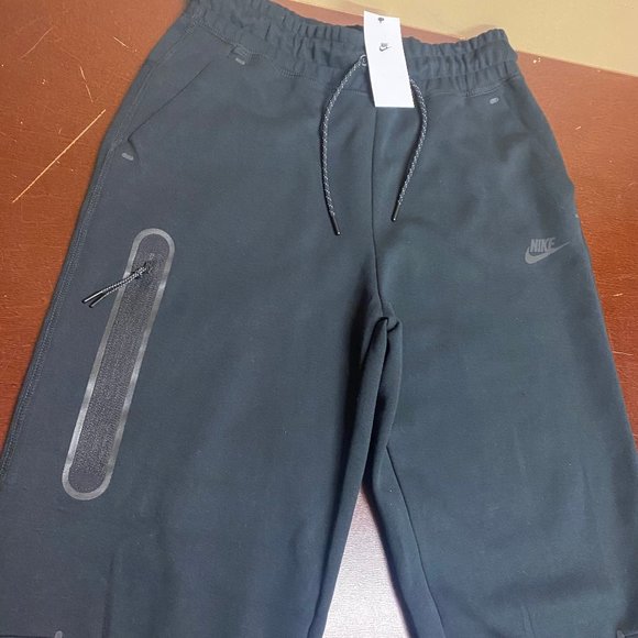 Nike Womens Black Sportswear Tech Fleece High Rise Standard Fit Jogger Pants - Picture 2 of 7